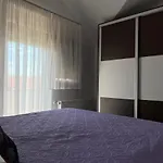 Humac, * يوبوسكي