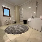 Humac, شقة
